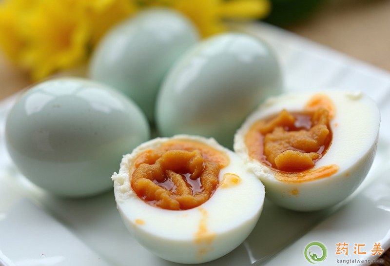 咸鴨蛋的功效與作用 咸鴨蛋的功效與作用