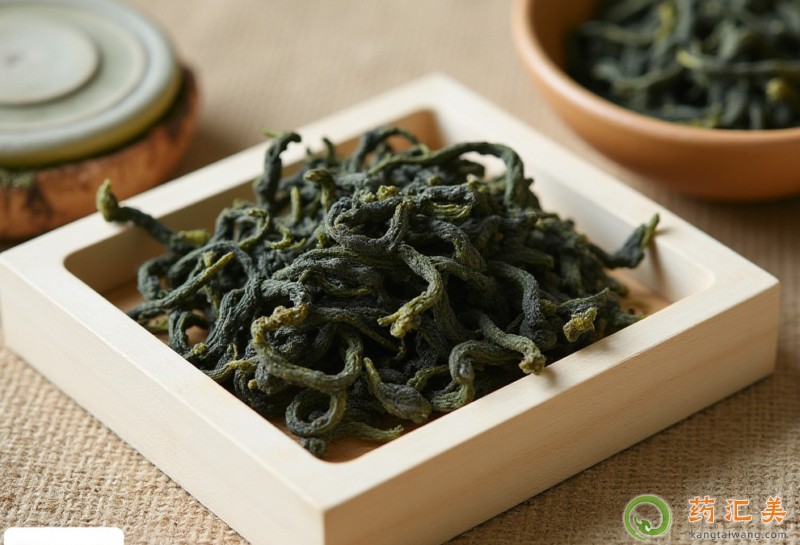 胰腺炎恢復(fù)期是可以喝絞股藍(lán)茶的,絞股藍(lán)茶湯碧綠,稍帶清香、微苦,入喉回甘。具有降血壓、降血脂、降血糖、延緩衰老等功效。喝絞股藍(lán)茶的好處1、抗癌抑癌:七葉膽是抗癌物種中效果最佳者,配入“紫杉醇”等中草藥防治效果尤佳。經(jīng)國(guó)內(nèi)外廣泛試驗(yàn),對(duì)肝癌、胃癌、肺癌、食道癌、子宮癌、乳腺癌、膽囊癌等20多種癌癥、癌細(xì)胞抑制有效率高達(dá)80%。2、止咳:七葉膽能消炎解毒,止咳祛痰,有治療常見疑難雜癥的奇特功能。對(duì)支氣管炎及支氣管哮喘等病癥療效奇特。對(duì)支氣管炎的有效率達(dá)79%。3、養(yǎng)顏抗衰老:能延長(zhǎng)細(xì)胞壽命,增長(zhǎng)智力因子,美潤(rùn)皮膚,保其青春,推遲衰老。4、安神除煩:對(duì)精神衰弱、偏頭痛、頑固性失眠癥,疲勞恢復(fù)的特有作用。5、減肥:七葉膽還有抑制過氧化脂質(zhì)和甾族化合物激素副作用的功能,對(duì)平衡機(jī)體營(yíng)養(yǎng),防治肥胖癥有直接作用。適用人群健康體質(zhì)平和質(zhì),氣虛體質(zhì),氣郁體質(zhì),瘀血體質(zhì)。禁忌人群授乳期體寒之婦女、出血性中風(fēng)病人、胃出血不宜飲用。女性於生理期間服用會(huì)使經(jīng)血增多。 胰腺炎恢復(fù)期是可以喝絞股藍(lán)茶的,絞股藍(lán)茶湯碧綠,稍帶清香、微苦,入喉回甘。具有降血壓、降血脂、降血糖、延緩衰老等功效。喝絞股藍(lán)茶的好處1、抗癌抑癌:七葉膽是抗癌物種中效果最佳者,配入“紫杉醇”等中草藥防治效果尤佳。經(jīng)國(guó)內(nèi)外廣泛試驗(yàn),對(duì)肝癌、胃癌、肺癌、食道癌、子宮癌、乳腺癌、膽囊癌等20多種癌癥、癌細(xì)胞抑制有效率高達(dá)80%。2、止咳:七葉膽能消炎解毒,止咳祛痰,有治療常見疑難雜癥的奇特功能。對(duì)支氣管炎及支氣管哮喘等病癥療效奇特。對(duì)支氣管炎的有效率達(dá)79%。3、養(yǎng)顏抗衰老:能延長(zhǎng)細(xì)胞壽命,增長(zhǎng)智力因子,美潤(rùn)皮膚,保其青春,推遲衰老。4、安神除煩:對(duì)精神衰弱、偏頭痛、頑固性失眠癥,疲勞恢復(fù)的特有作用。5、減肥:七葉膽還有抑制過氧化脂質(zhì)和甾族化合物激素副作用的功能,對(duì)平衡機(jī)體營(yíng)養(yǎng),防治肥胖癥有直接作用。適用人群健康體質(zhì)平和質(zhì),氣虛體質(zhì),氣郁體質(zhì),瘀血體質(zhì)。禁忌人群授乳期體寒之婦女、出血性中風(fēng)病人、胃出血不宜飲用。女性於生理期間服用會(huì)使經(jīng)血增多。